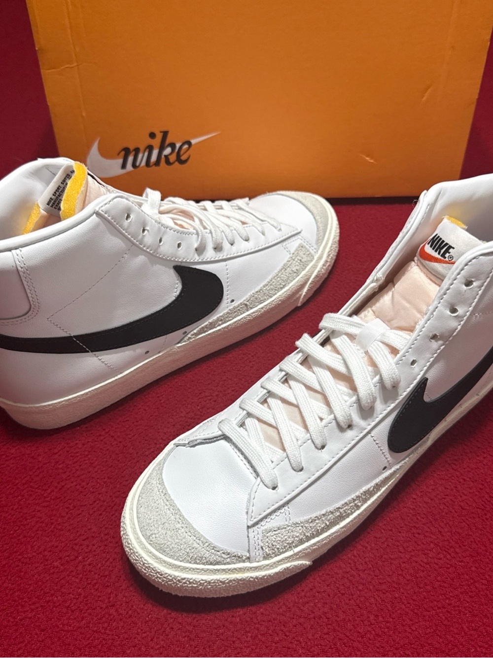 Nike Blazer Mid '77 Vintage White Black 9 / 10.5